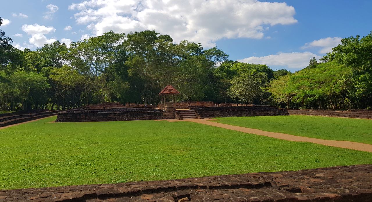 Panduwasnuwara Palace